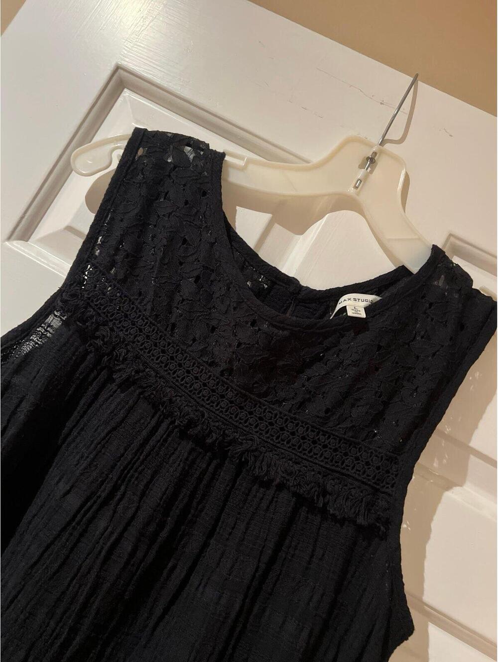 Max studio sleeveless lace top